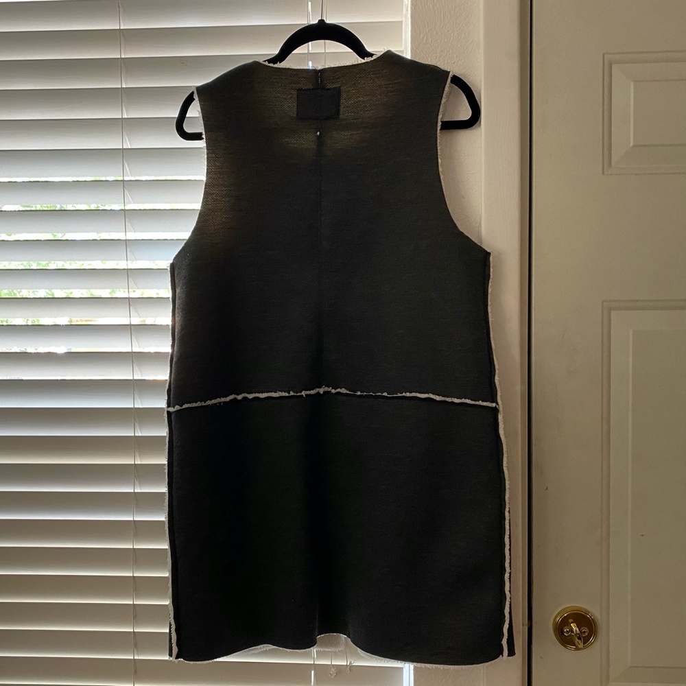 Sanctuary Clothing Los Angeles Long Grey Vest with Sherpa Lining - Picture 4 of 6